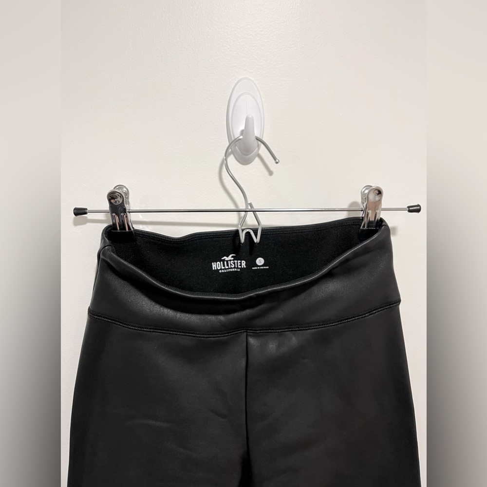 HOLLISTER Vegan Leather Leggings